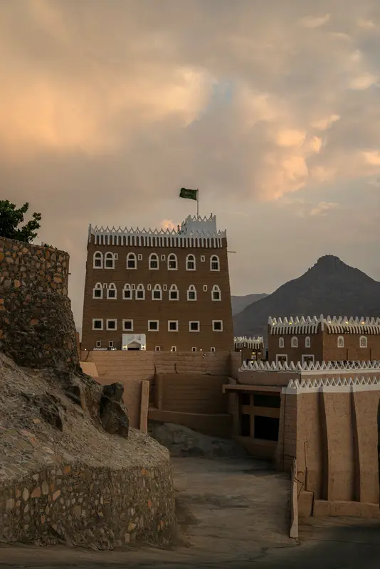 قصر العان.. إرث معماري في ثوب جمالي