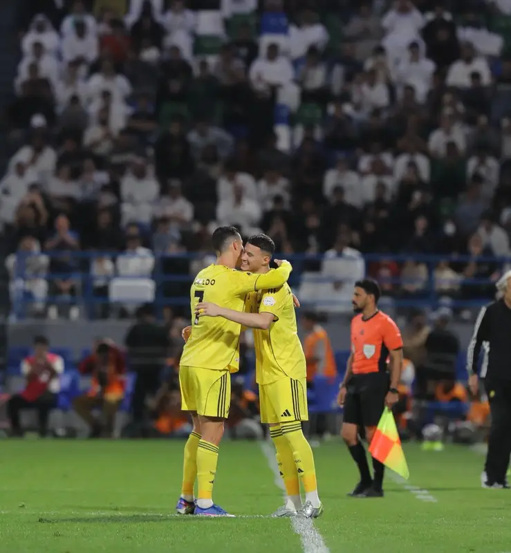 الحمدان: اللعب بجوار رونالدو شرف.. وارتداء رقم ماجد عبدالله مسؤولية كبيرة