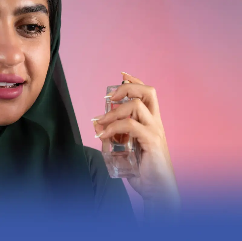ما حكم استخدام البخور والعطر في نهار رمضان؟
