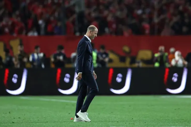 الأهلي المصري يعلن إنهاء تعاقده "بالتراضي" مع  توروب