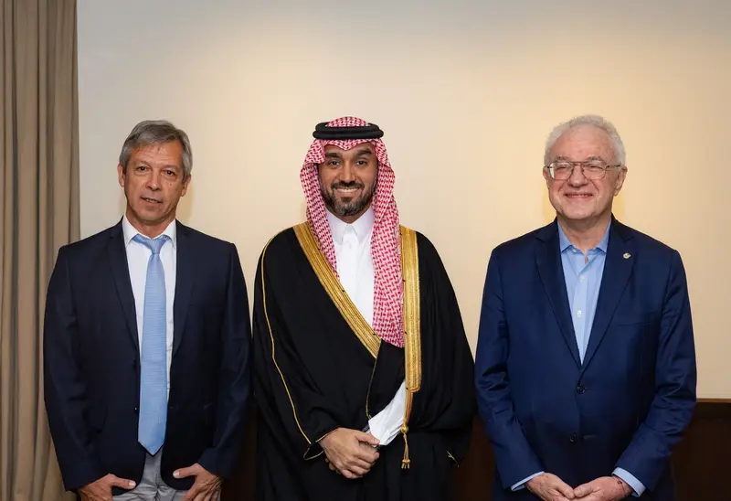 وزارة الرياضة توقّع مذكرة تفاهم مع الأمانة الوطنية في الأوروغواي