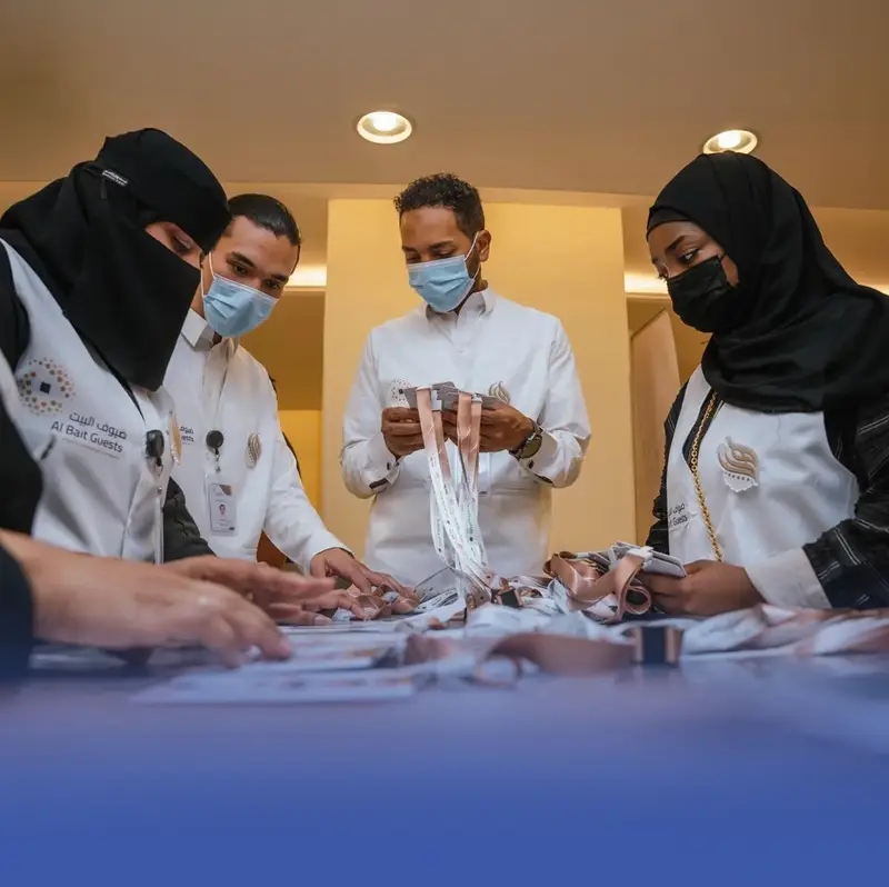 عروض وخصومات للحجاج والمعتمرين عبر "نسك"