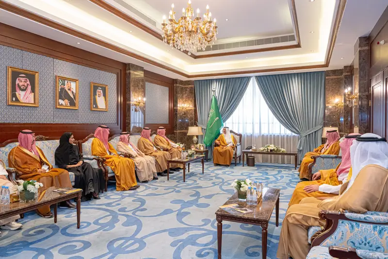 محافظ الأحساء يستقبل نائب وزير الرياضة
