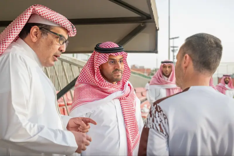 نائب أمير حائل يزور تدريبات الجبلين