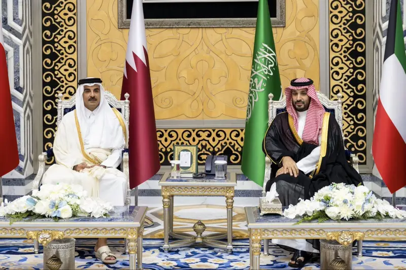 أمير قطر: قمتنا التشاورية في جدة تجسد الموقف الخليجي الموحد