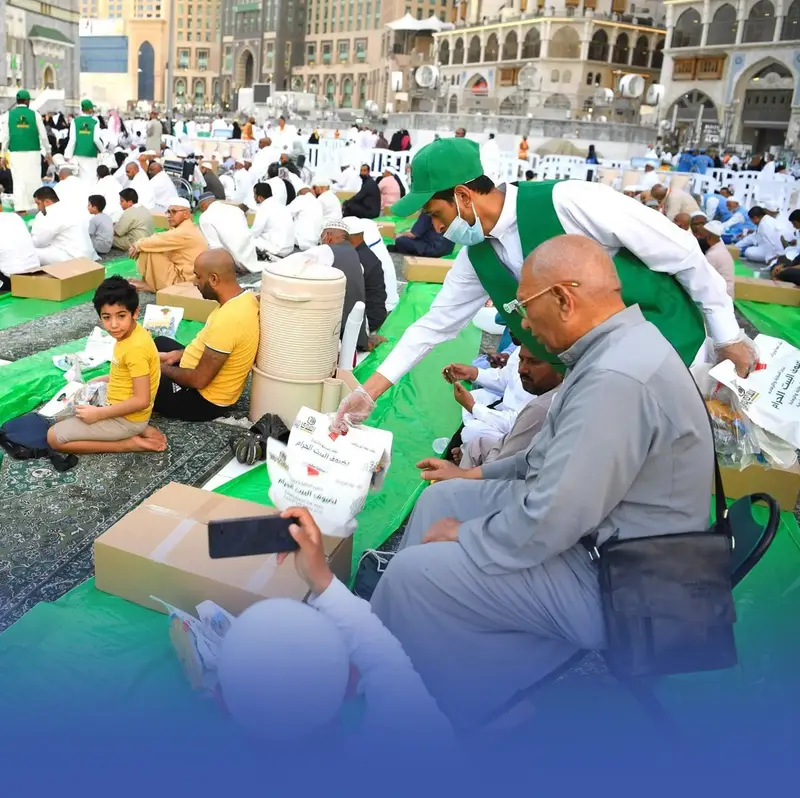 توزيع أكثر من 10.8 مليون عبوة ماء زمزم خلال رمضان