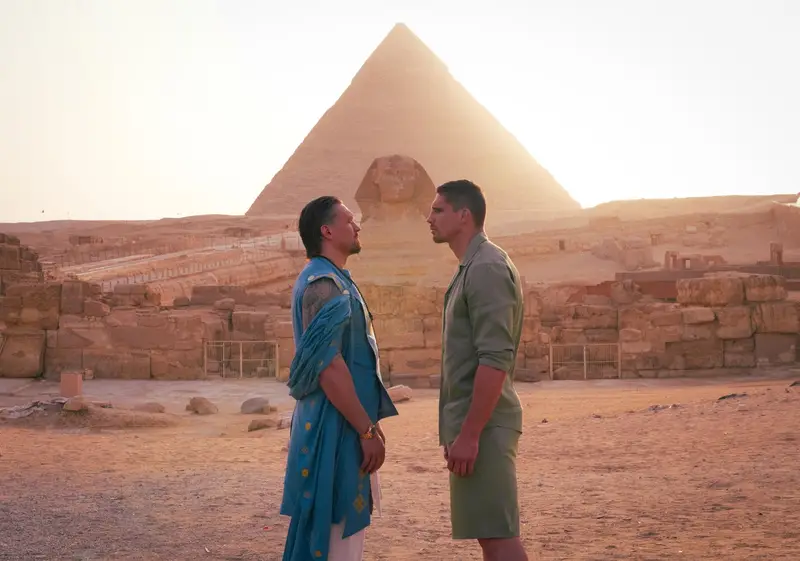 أبطال "Glory in Giza" يشعلون "الأهرامات" قبل ليلة الملاكمة العالمية