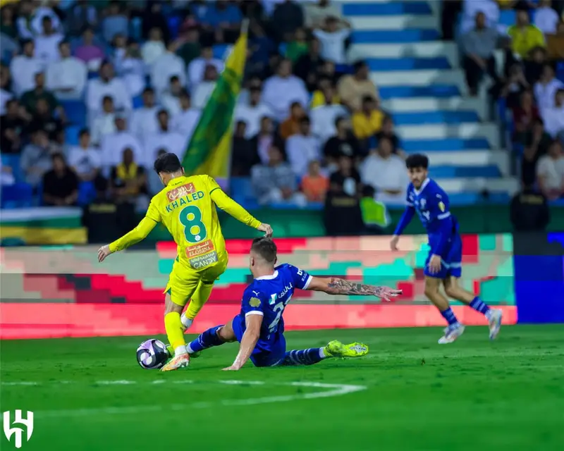 طاقم حكام من لاتفيا يدير مباراة الخليج والهلال