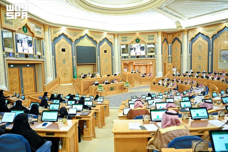 مطالب شورية بتوسيع استخدام الطاقة الشمسية بالمنازل والمنشآت