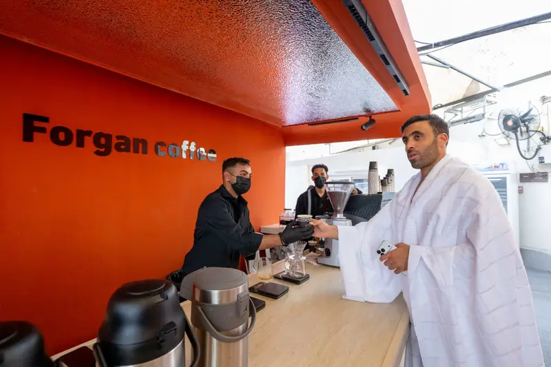 "الرياضة" تستضيف 60 شخصية رياضية لأداء مناسك الحج