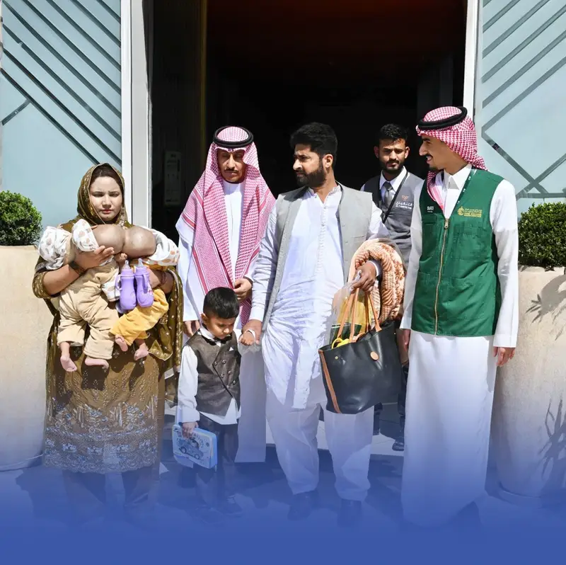 وصول التوأم الباكستاني الملتصق "سفيان ويوسف" إلى الرياض