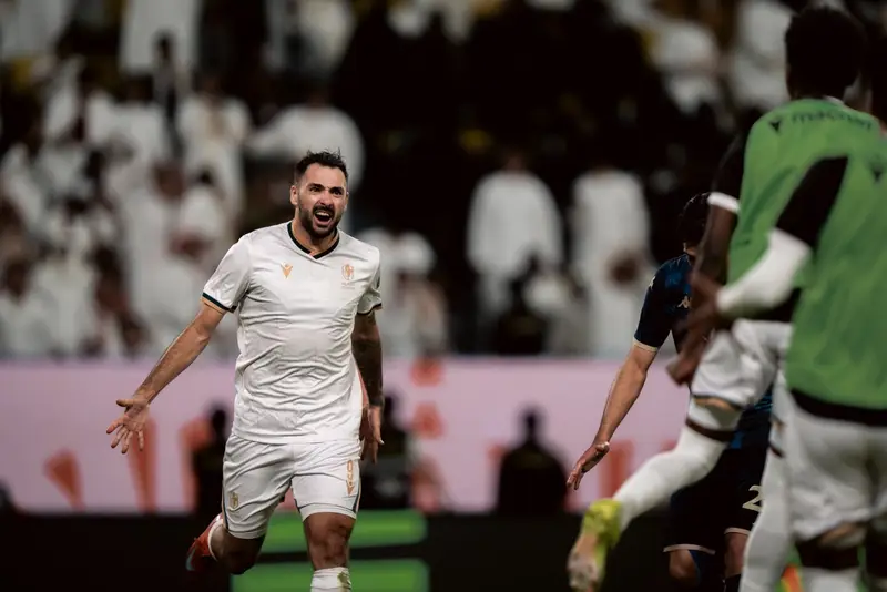 "المسحل" يهنئ أبها والفيصلي والدرعية بالصعود لـ"روشن"