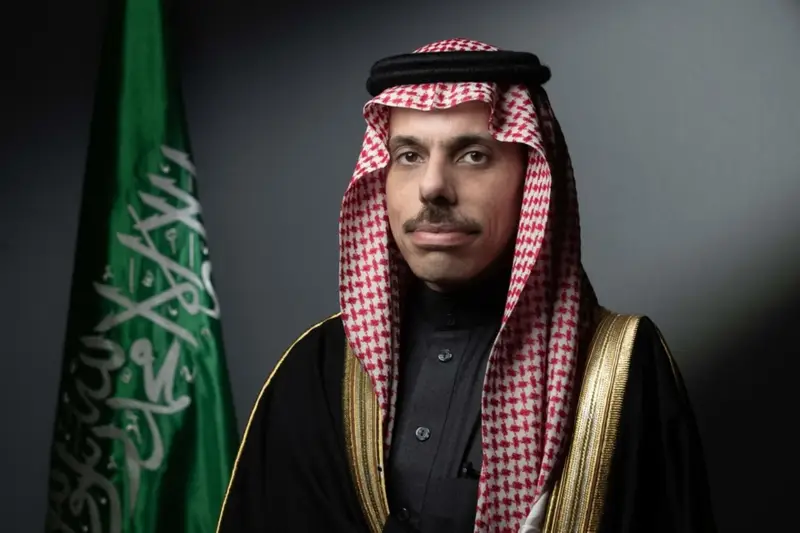 وزير الخارجية يبحث مع نظيريه الروسي والمصري أوضاع المنطقة