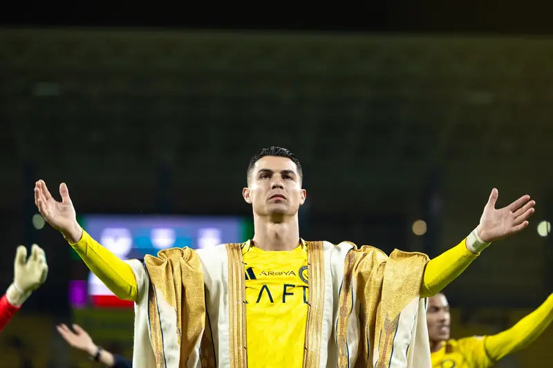 رونالدو يقود الاحتفال.. نجوم الدوري يتحوّلون إلى أيقونات تراثية في يوم التأسيس