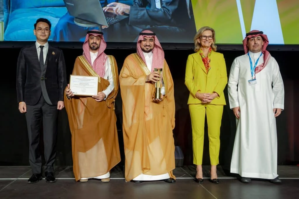  المملكة تحصد جائزة و5 شهادات تميز في "القمة العالمية لمجتمع المعلومات"