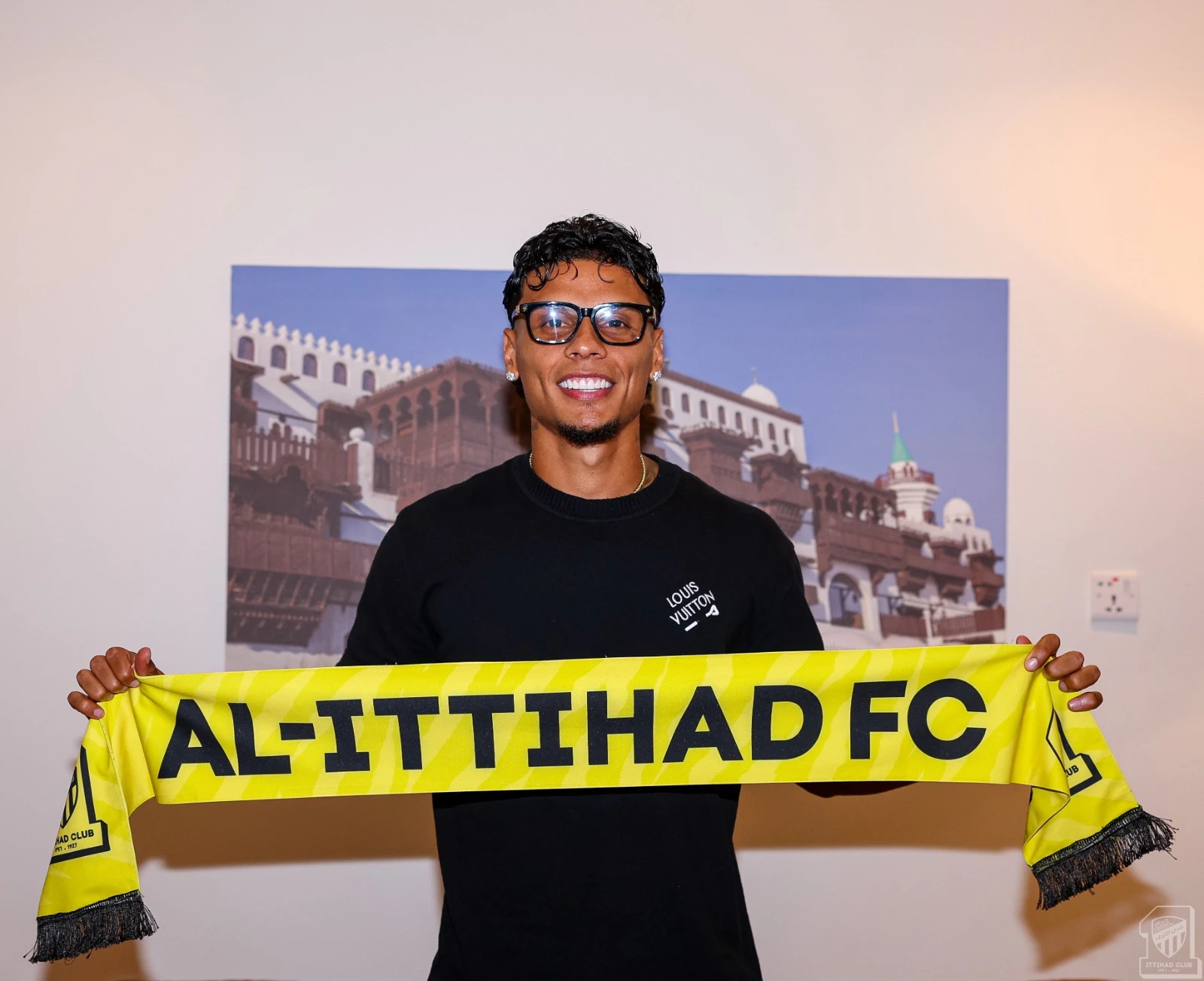 لأول مرة.. ريتشارد ريوس يظهر في مقر الاتحاد