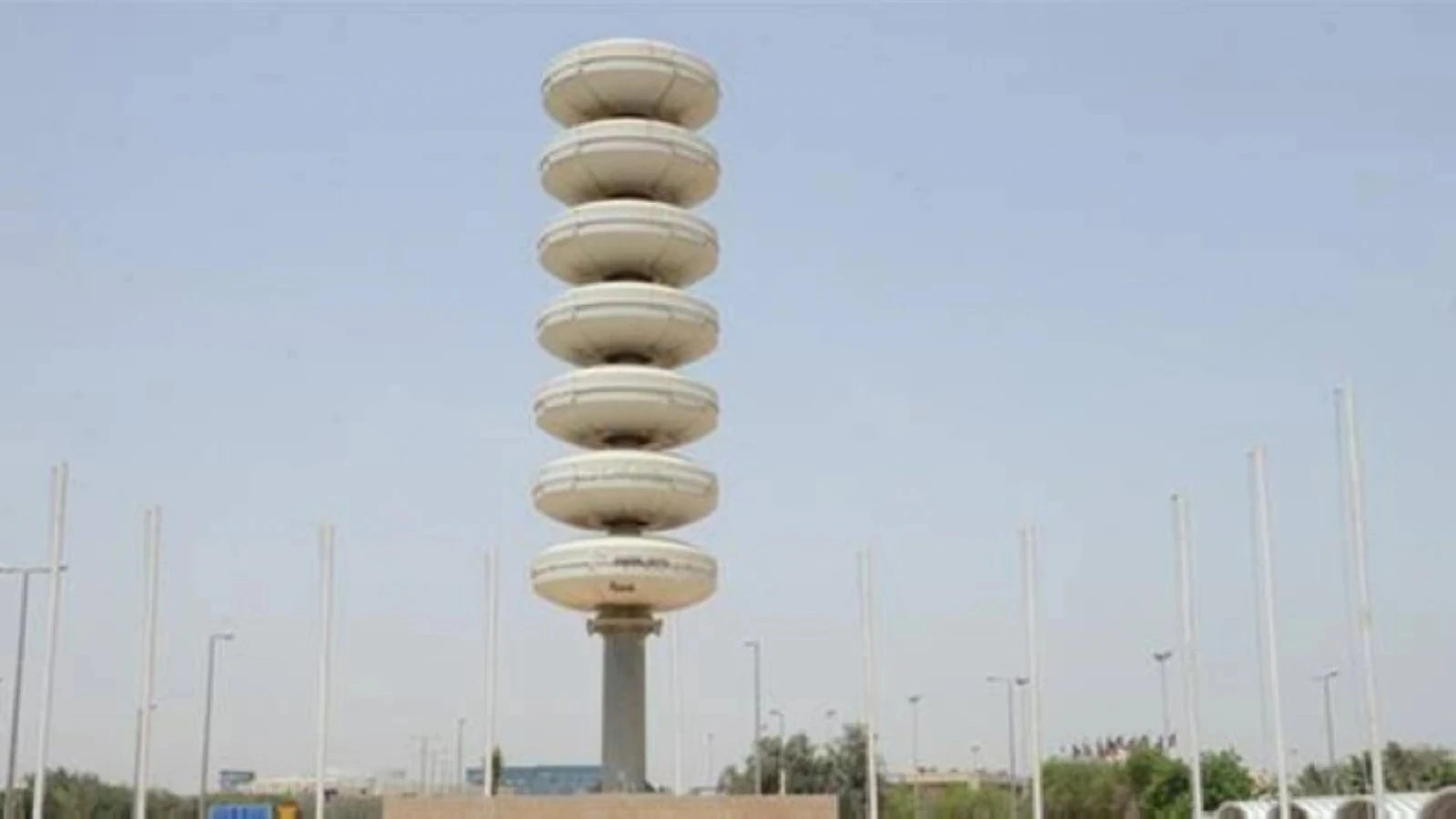 الدفاع المدني يعلن زوال الخطر عن خميس مشيط