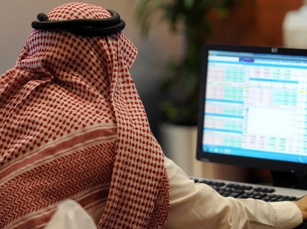 تحديد اشتراطات ومتطلبات حوكمة طلبات التحول للجهات الحكومية والعامة