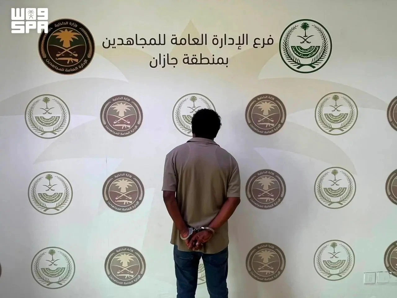 ضبط مقيم لنقله 6 مخالفين لنظام أمن الحدود في جازان 
