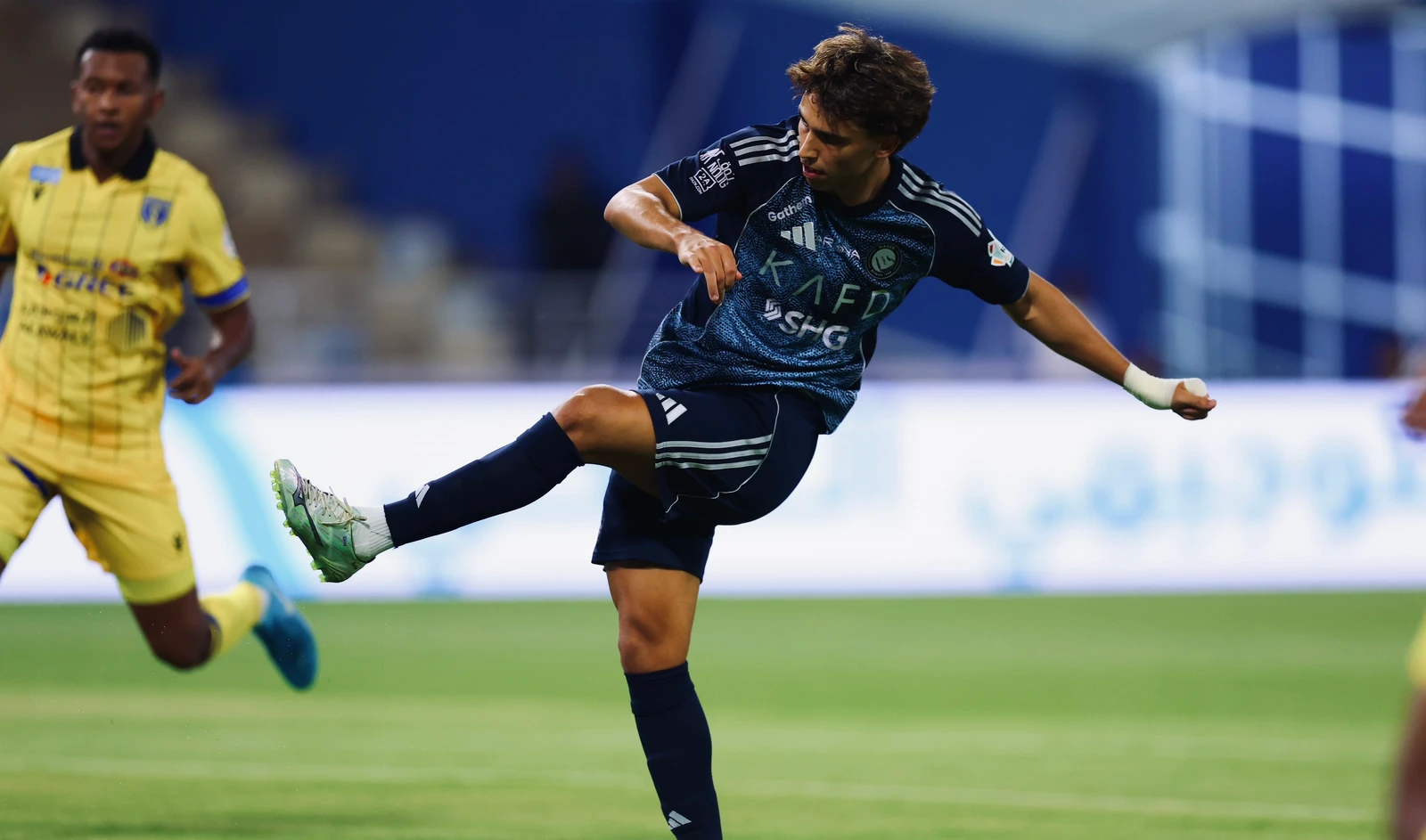 جواو فيليكس يصدم جماهير النصر ويفاجئ يامال