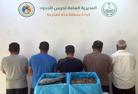 حرس الحدود بالقنفذة يضبط 4 مخالفين لممارستهم الصيد دون تصريح.