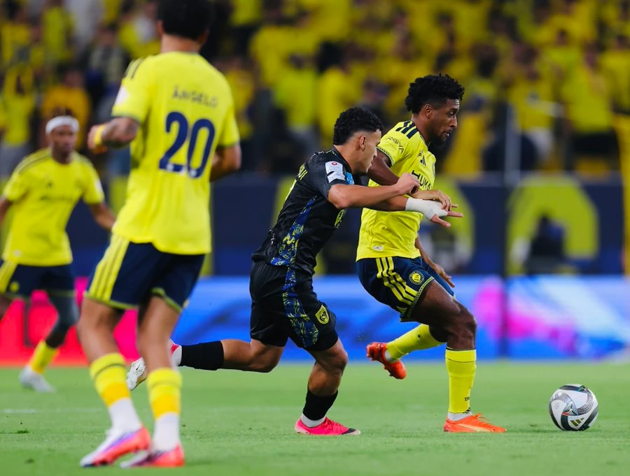 النصر يقلب تأخره أمام التعاون لفوز مثير في "روشن"
