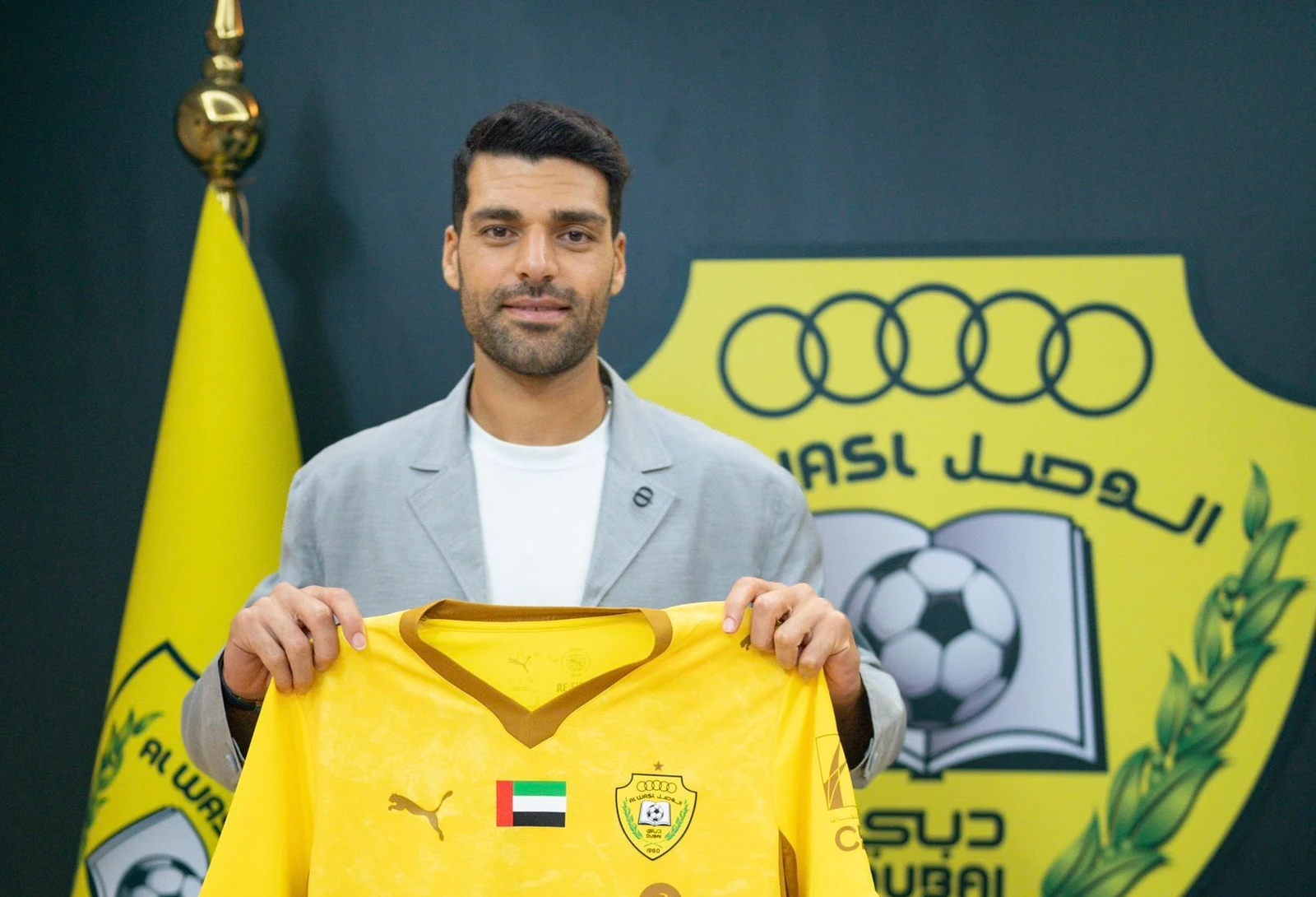 الوصل الإماراتي يتعاقد مع المهاجم مهدي طارمي