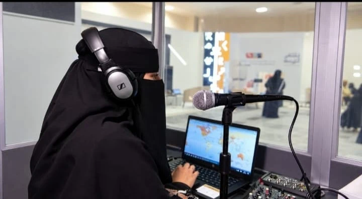 سجلات "التجارة" تحقق ارتفاعًا 20% بأنشطة الترجمة 