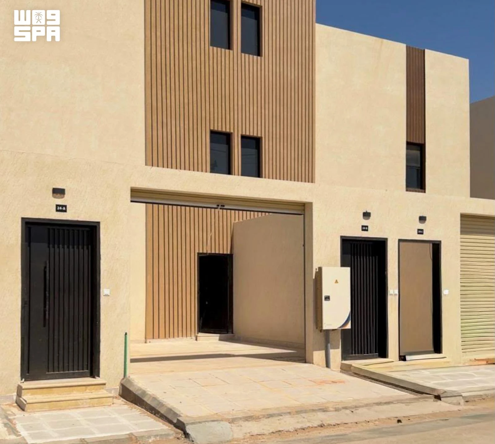 الوحدات السكنية التي تم تسليمها للأسر المستحقة