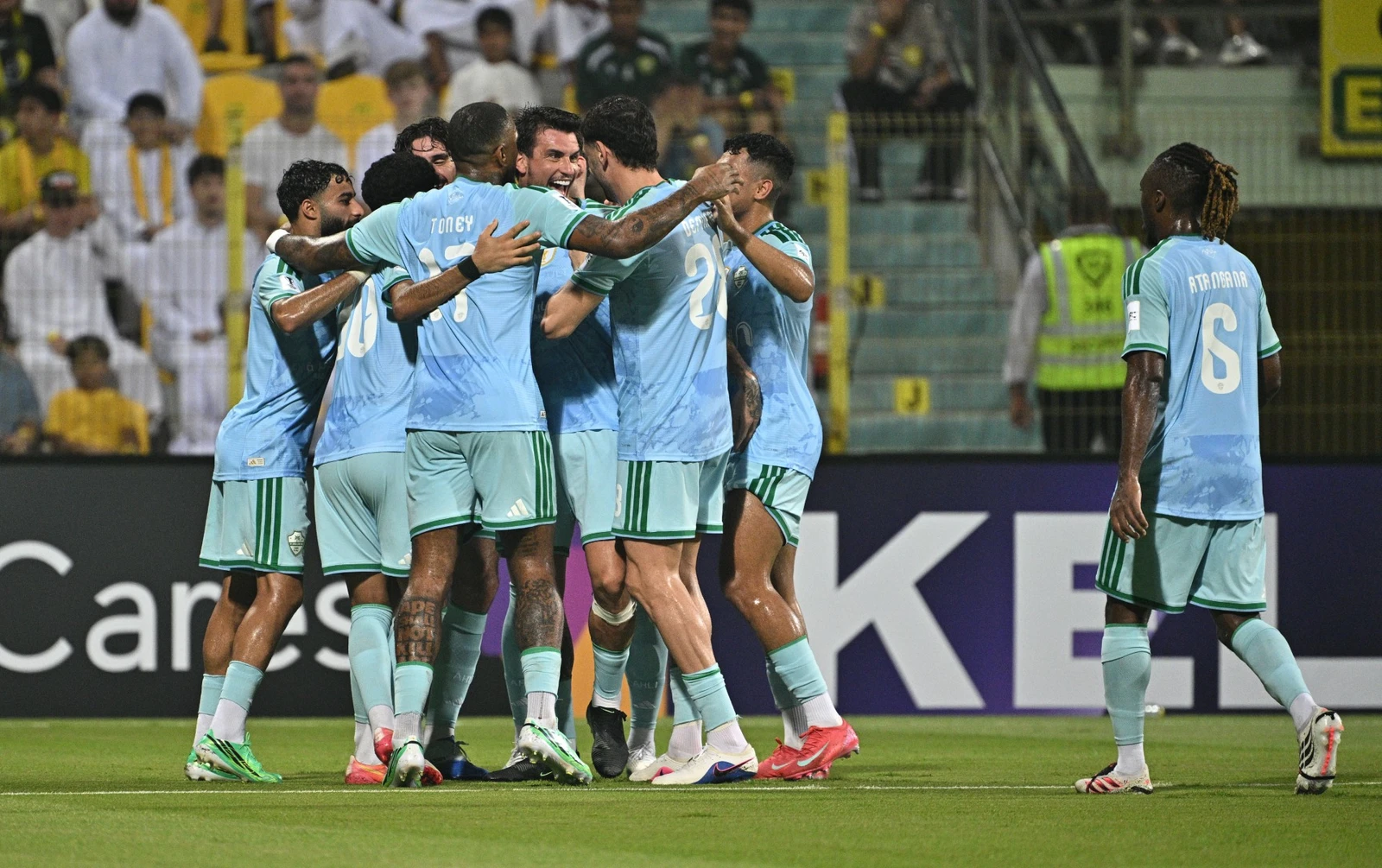 الأهلي يُسقط الوصل بثلاثية.. ويحتل الصدارة الآسيوية