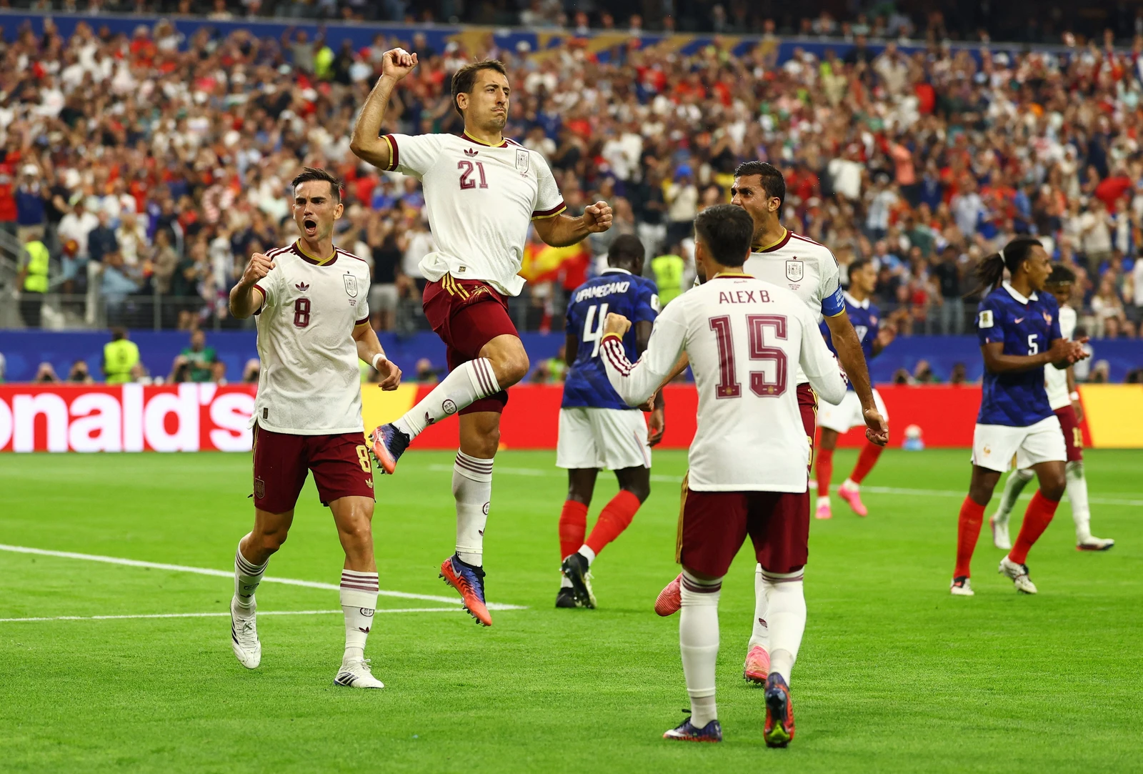 الدوري الإسباني يفرض هيمنته على نهائي كأس العالم