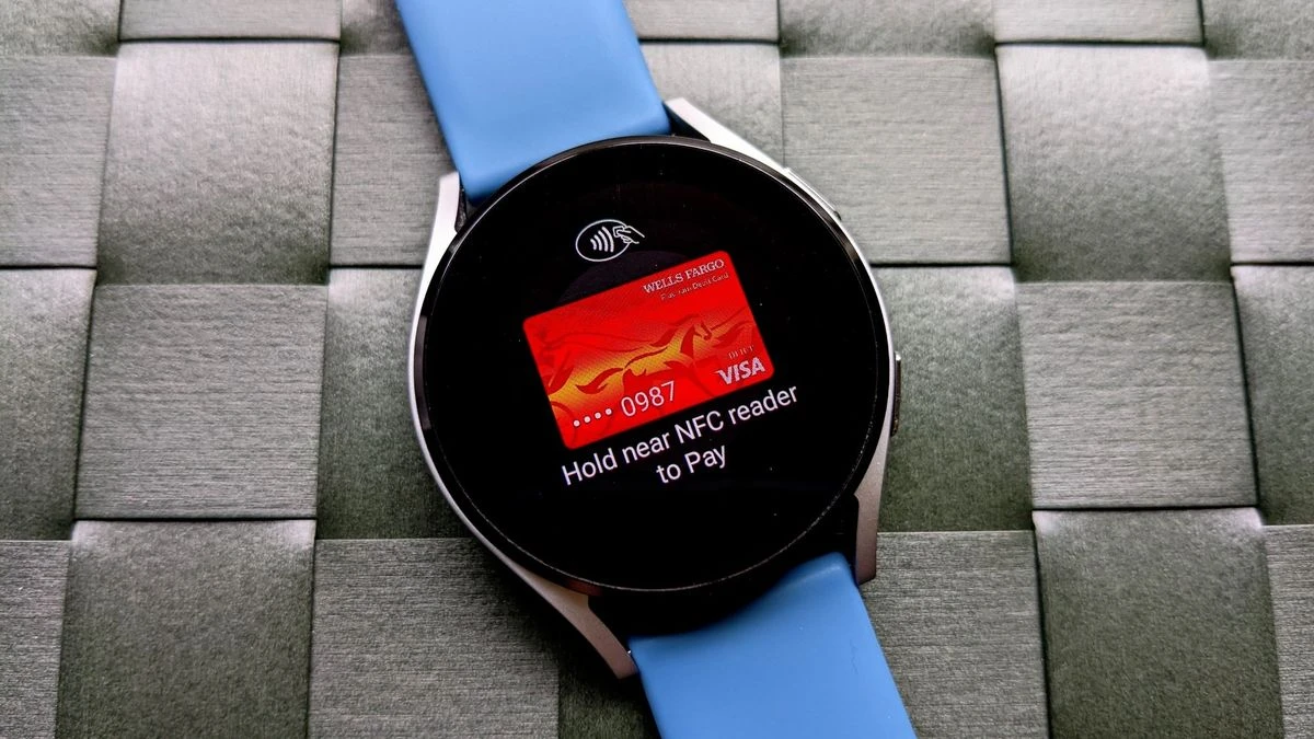 "Galaxy Watch".. محفظة رقمية تنطلق بلمسة واحدة
