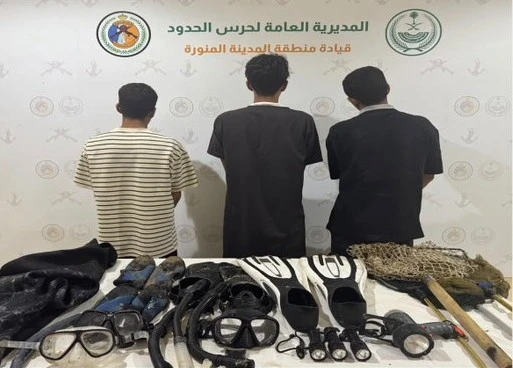 ضبط 3 مواطنين لصيدهم بدون ترخيص بالمدينة 