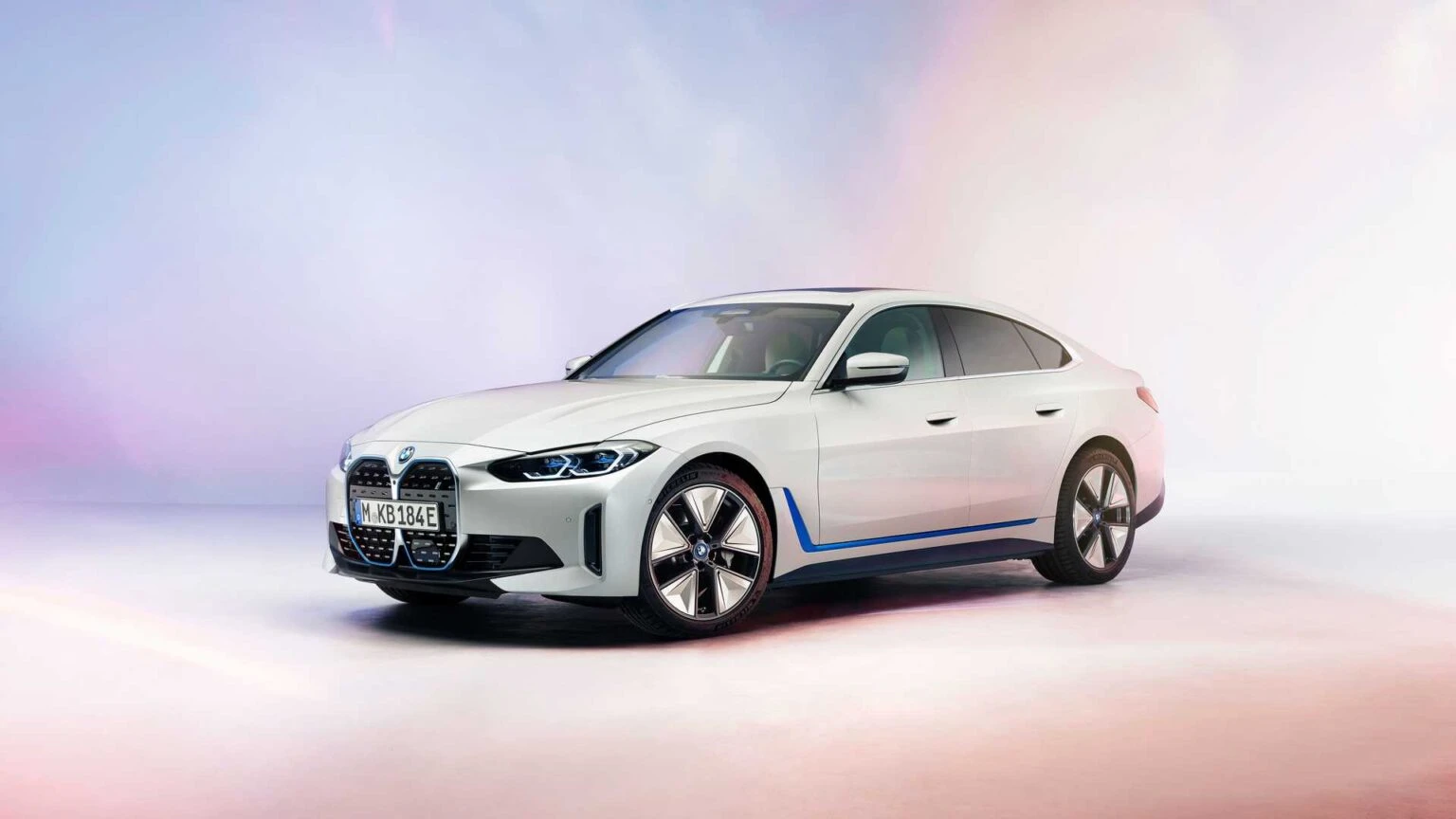 استدعاء 264 مركبة BMW لخلل في نظام الفرامل