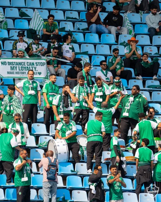 الأهلي يوزع 500 تذكرة على جماهيره قبل مواجهة صن داونز