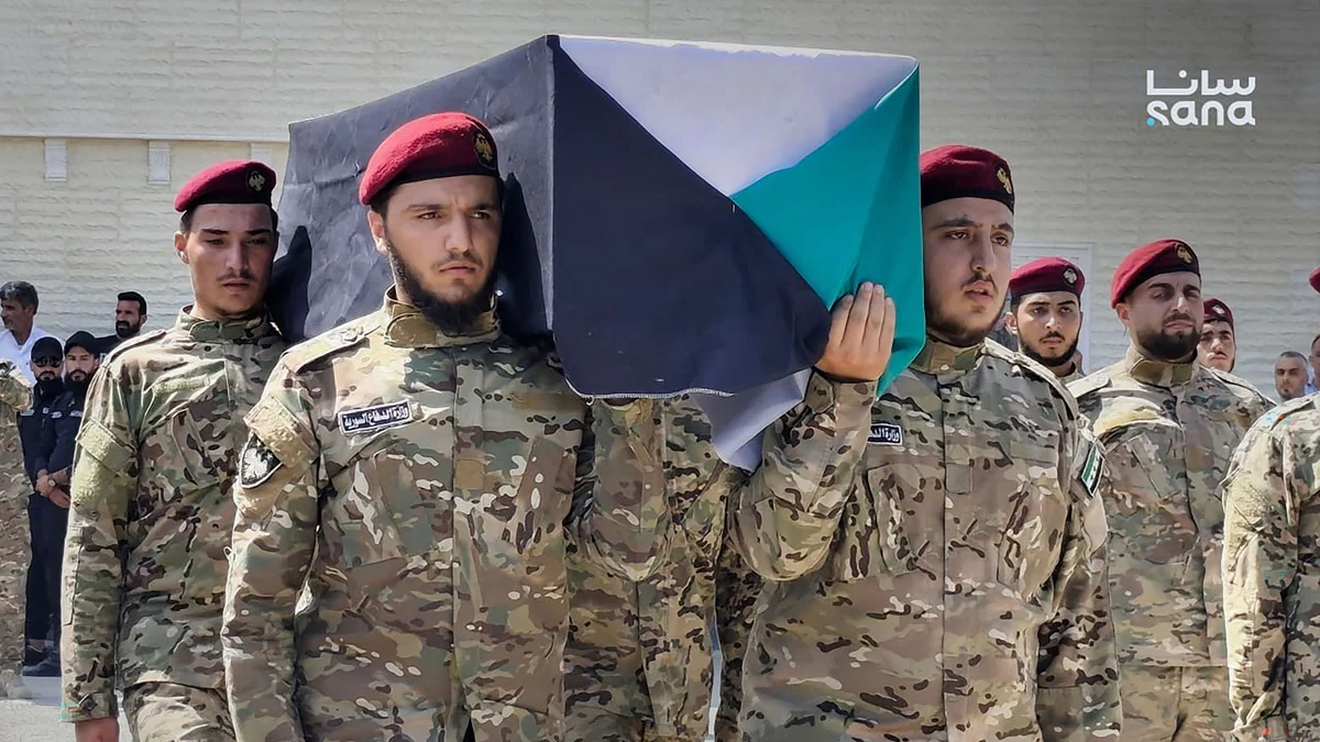 مقتل 11 عسكريًا سوريًا إثر انفجار بدير الزور