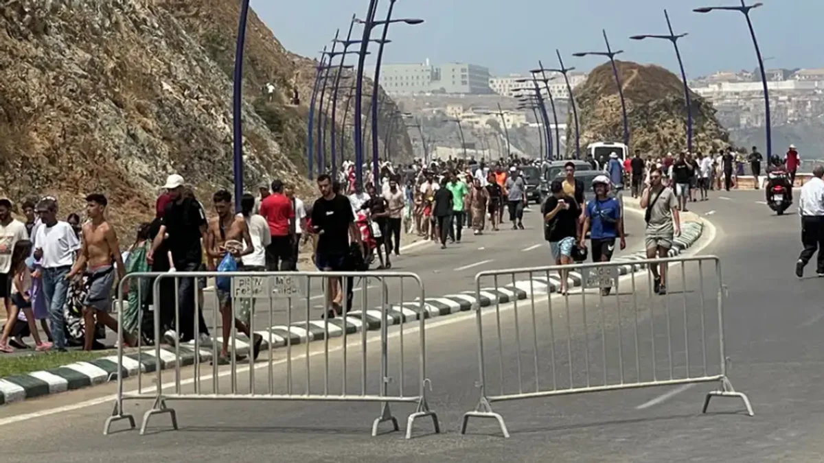 موجة هجرة جماعية إلى سبتة تربك إسبانيا وأوروبا