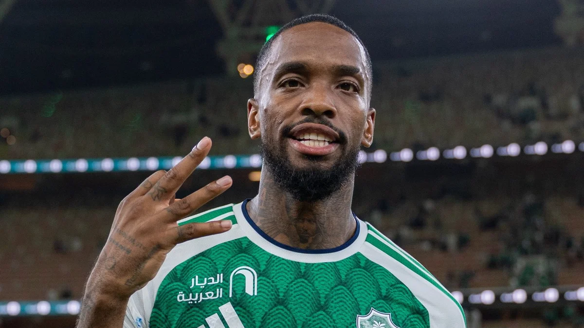 إيفان توني سلاح الأهلي لتخطي عقبة أوكلاند