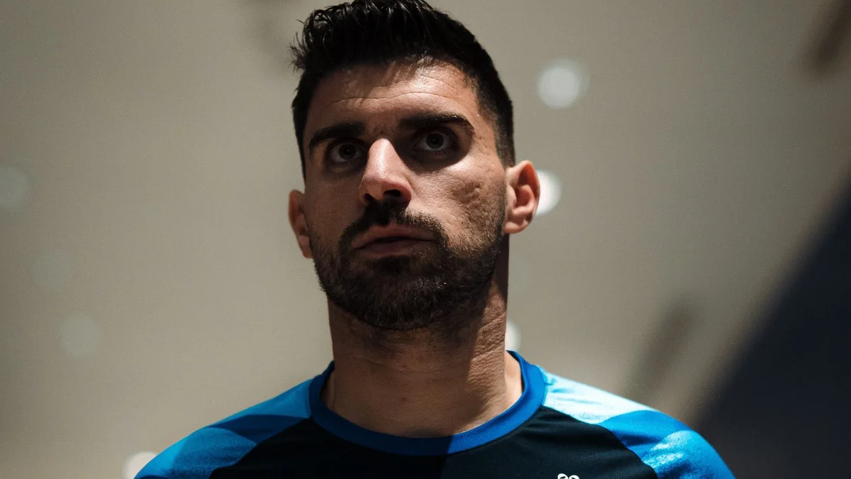 التعاون يدين الهتافات المسيئة تجاه نيفيز في مباراة الهلال