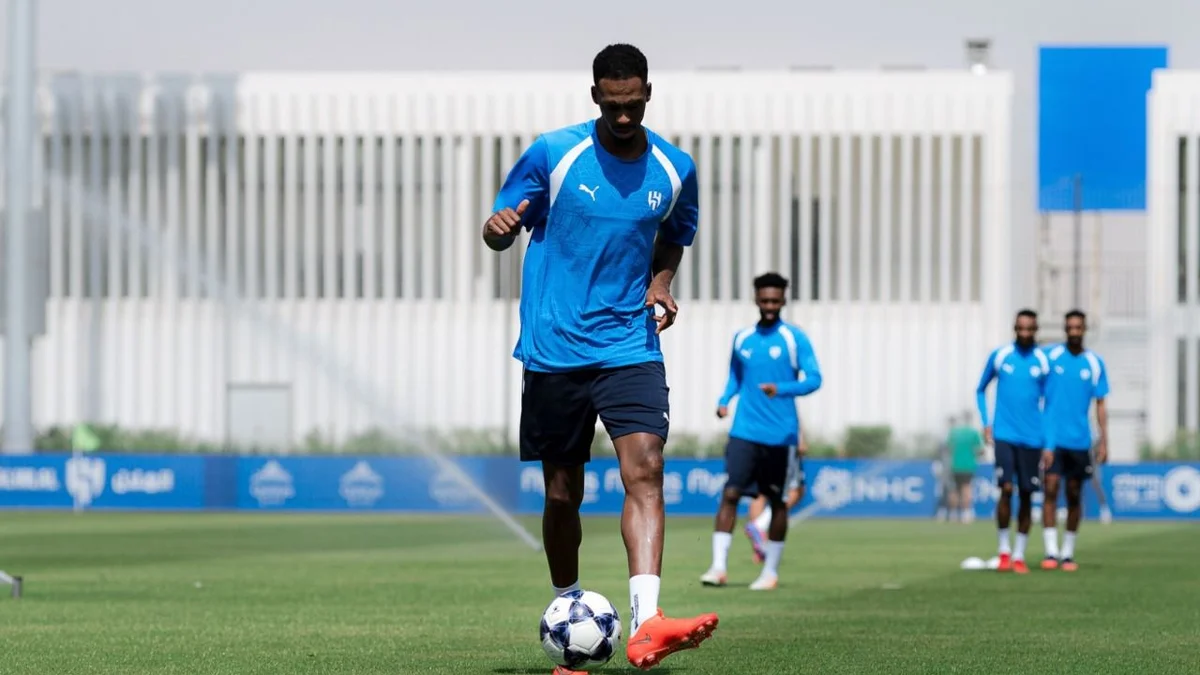 الهلال يُنهي استعداداته للسد بـ"مران صباحي"