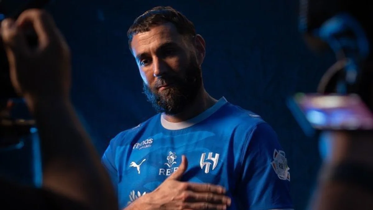 تقارير: بنزيما يقترب من الرحيل عن الهلال
