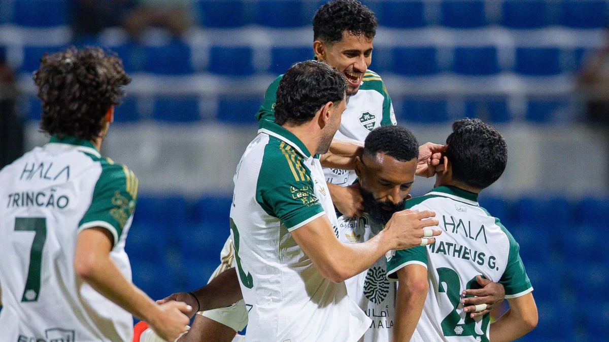 الأهلي يهزم الفيحاء بثلاثية في دوري روشن