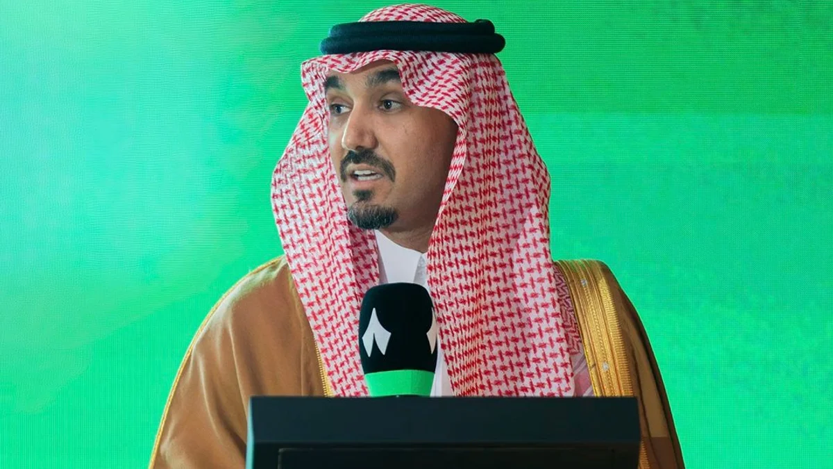 وزير الرياضة يهنئ محمد الدبيسي بعد إنجازه في الألعاب الآسيوية