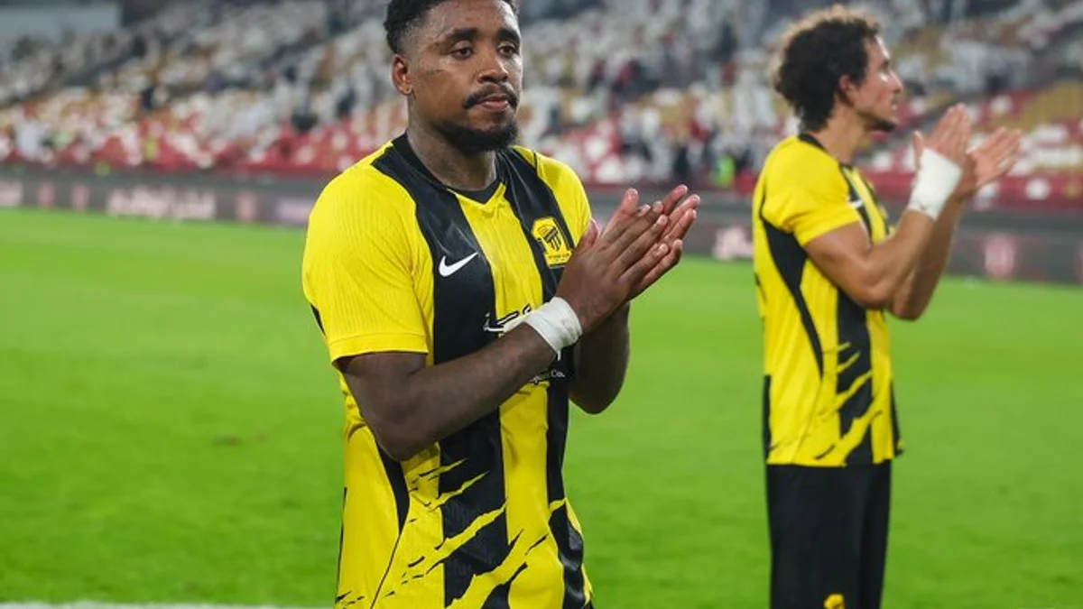 ماجد الشمراني حكمًا لمباراة الاتحاد والخلود في دوري روشن