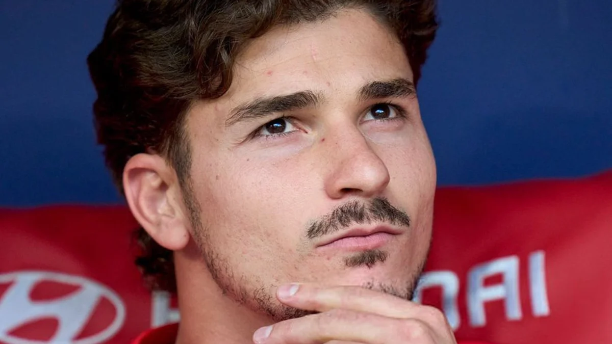 أتلتيكو مدريد يحسم ملف ألفاريز ويرفض بيعه لبرشلونة