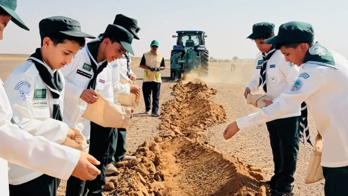 "الغطاء النباتي" يستكمل نثر البذور في 5 مواقع بحائل