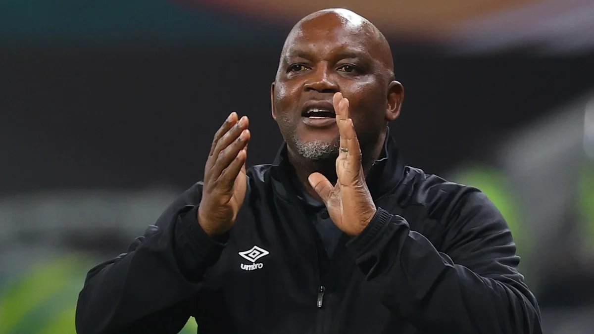 موسيماني يستعد لولاية ثانية مدربًا لمنتخب جنوب أفريقيا