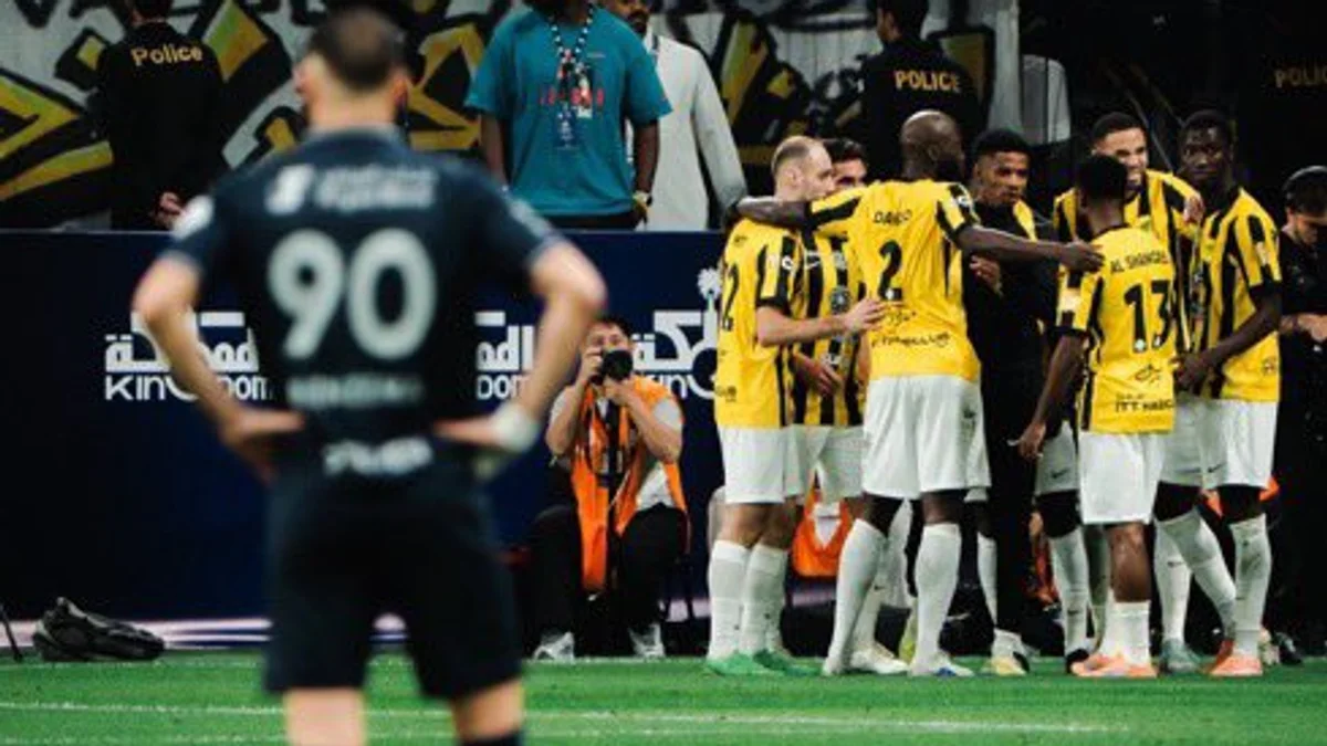 الاتحاد يحسم الجدل حول عودة كريم بنزيما