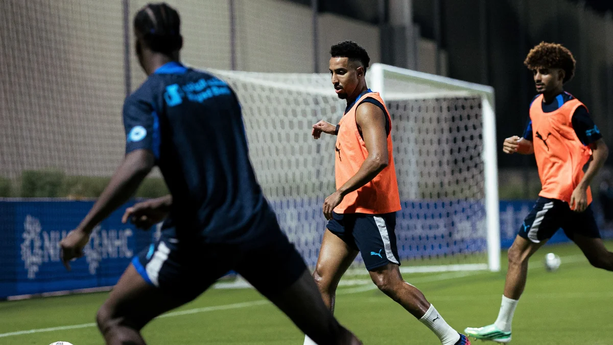 سالم الدوسري يشارك في التدريبات الجماعية للهلال