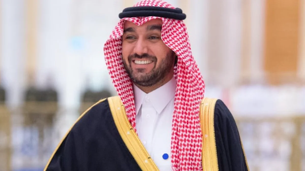 "الفيصل" يوجه رسالة للاعبي الأهلي قبل مواجهة صن داونز